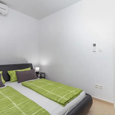 Smukt Hjem I Veprinac Feriehus