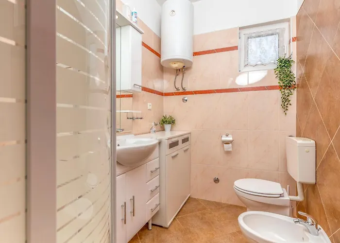 Prázdninový dům 3 Bedroom In *
