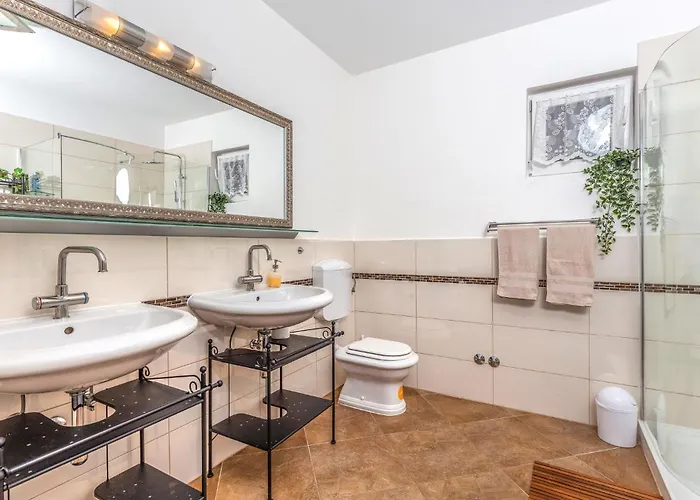 3 Bedroom In * Veprinac